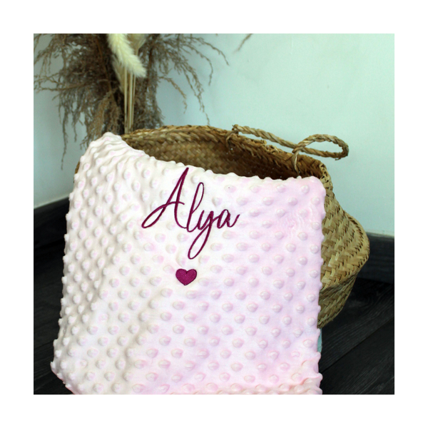 Plaid Brodé Personnalisé avec Jolis Motifs - Cadeau Naissance Unique